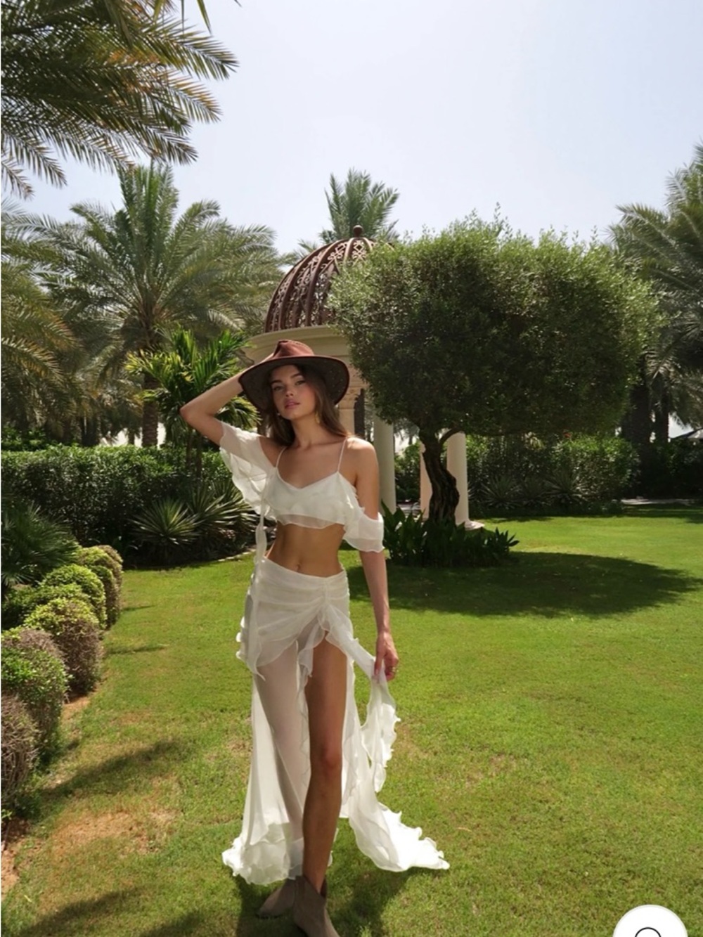 LOVE BY AISHA NEFERTITI SET IN OFF WHITE
SIZE XS - Picture 9 of 11
